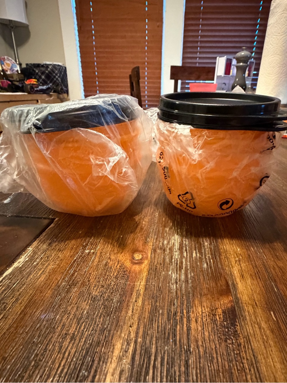 Set of 4 Ideal Lit Bowls Tupperware New